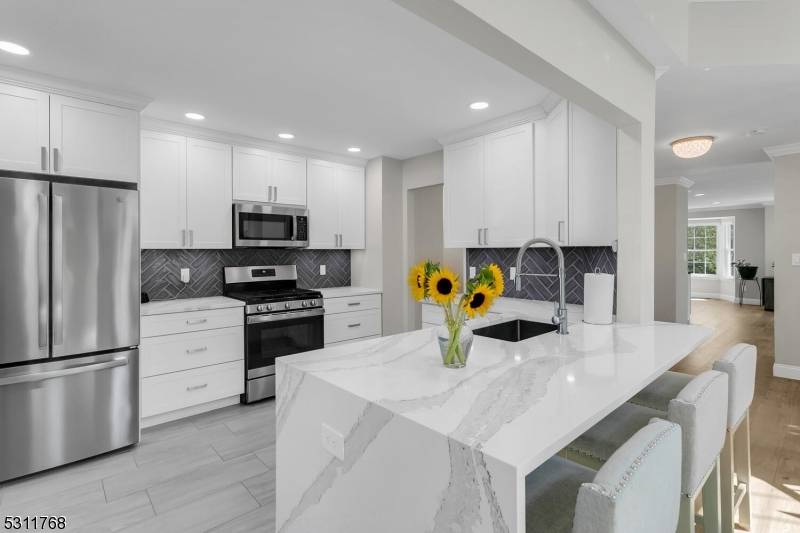 Bernards Twp., NJ 07920,7 Prescott Ct