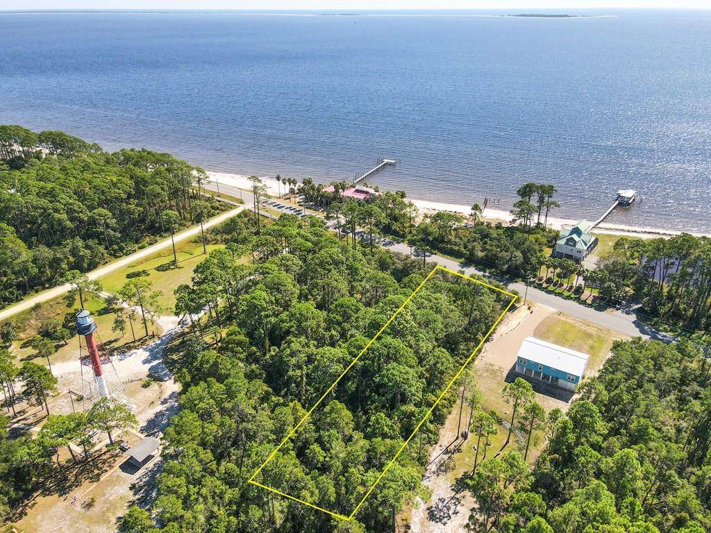 Carrabelle, FL 32322,1981 Hwy 98 W