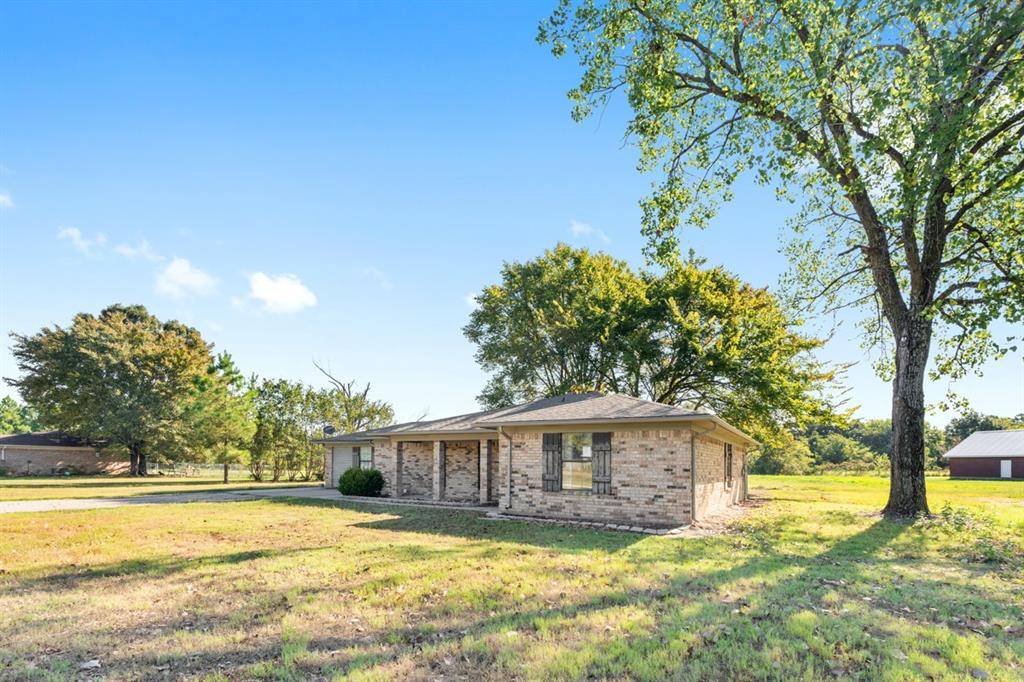 Emory, TX 75440,176 Private Road 7200