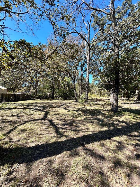 Tool, TX 75143,208 N Old Indian Trail