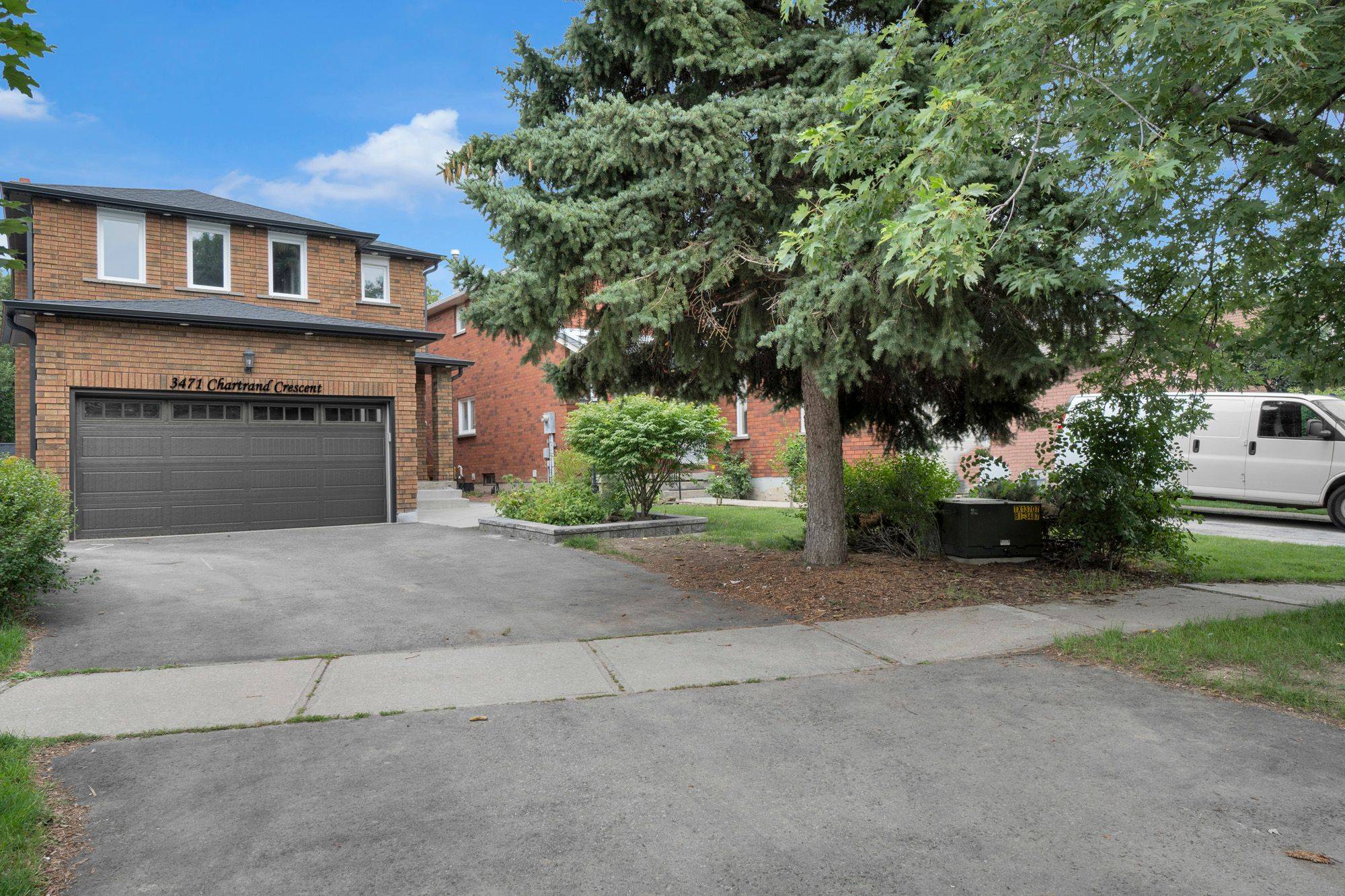 Mississauga, ON L5L 4E2,3471 Chartrand CRES #Upper