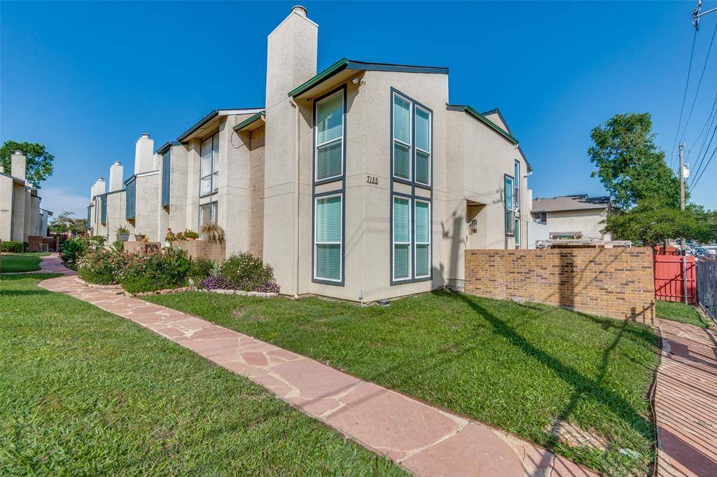 Dallas, TX 75231,7155 Fair Oaks Avenue #22