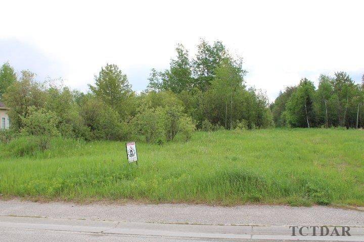 Kapuskasing, ON P5N 3A4,141 Avenue RD