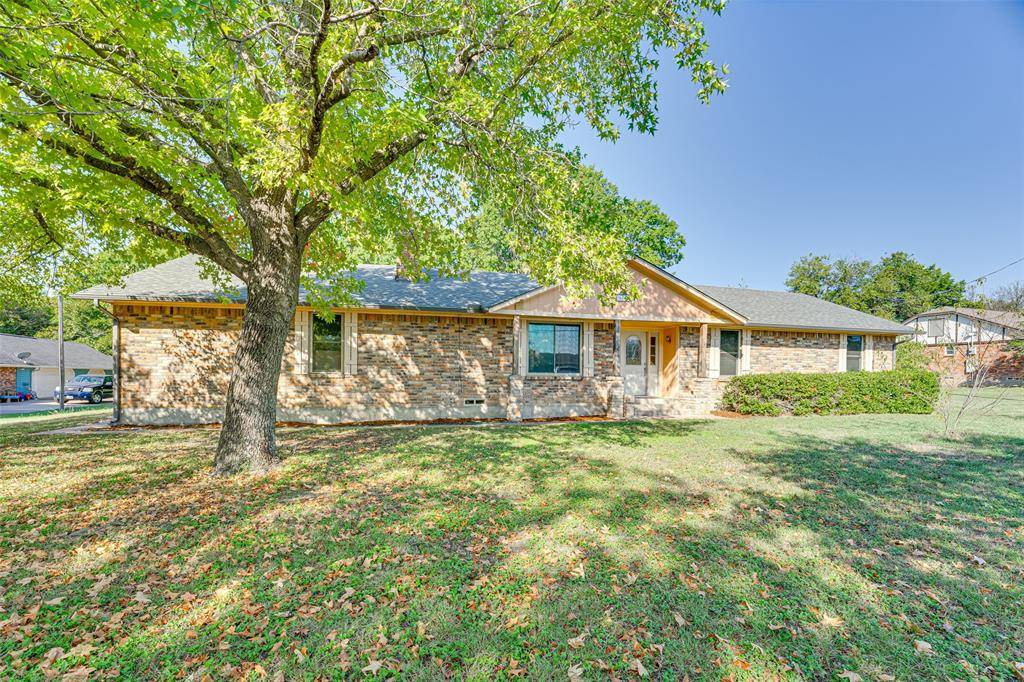 Oak Leaf, TX 75154,605 Little Creek Trail