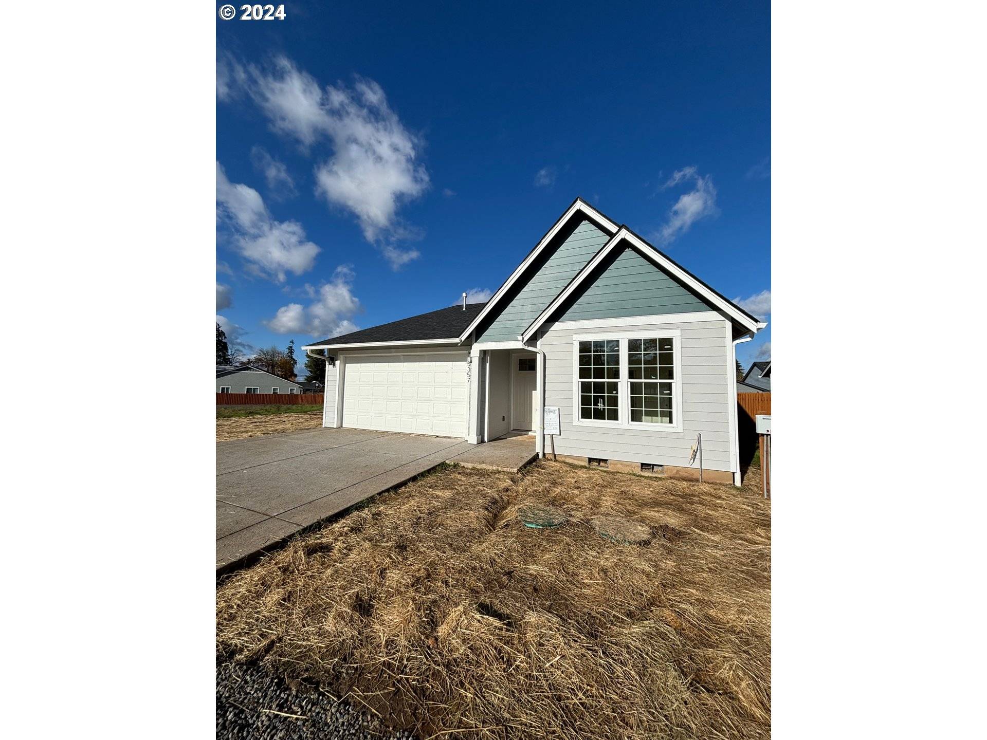 Salem, OR 97305,5357 Ezra LN NE