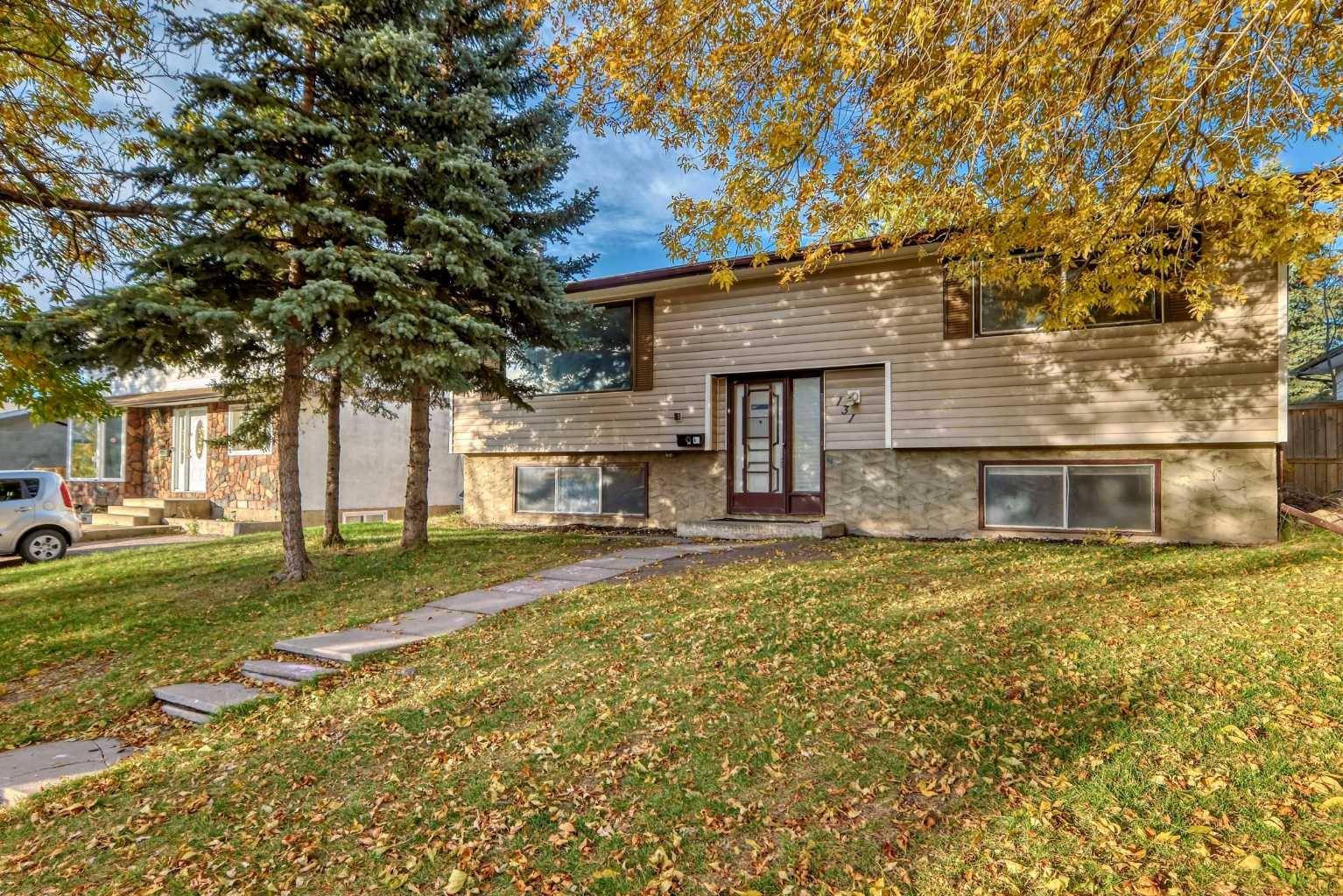 Calgary, AB T1Y 1R1,131 Whiteview Close NE