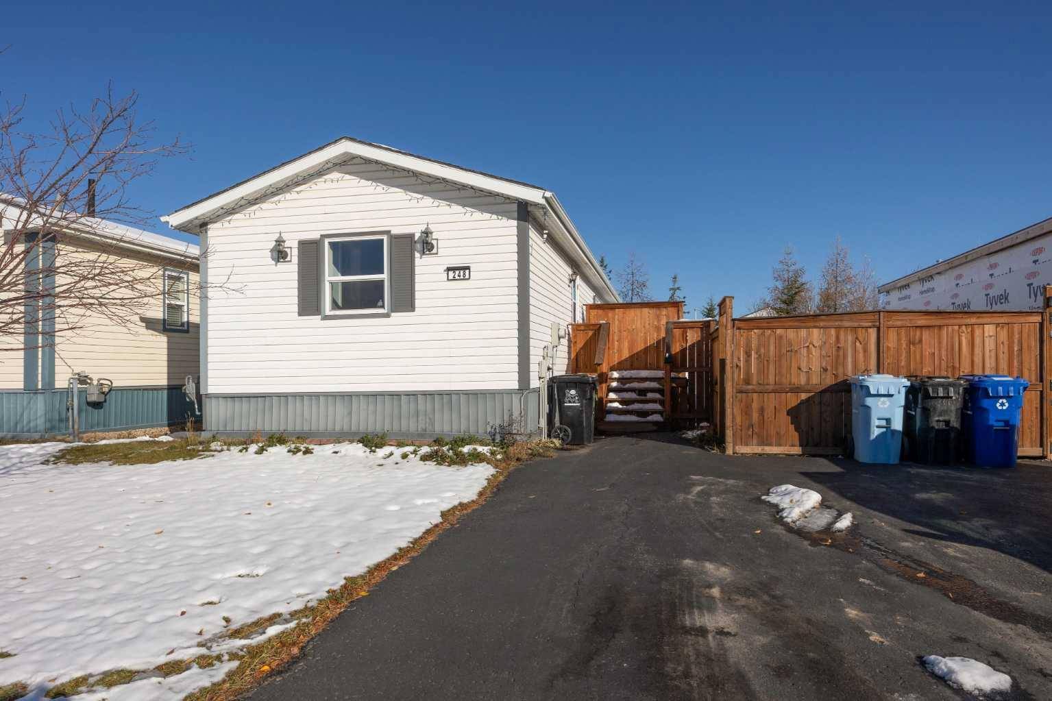 Fort Mcmurray, AB T9K2K9,248 Harpe WAY