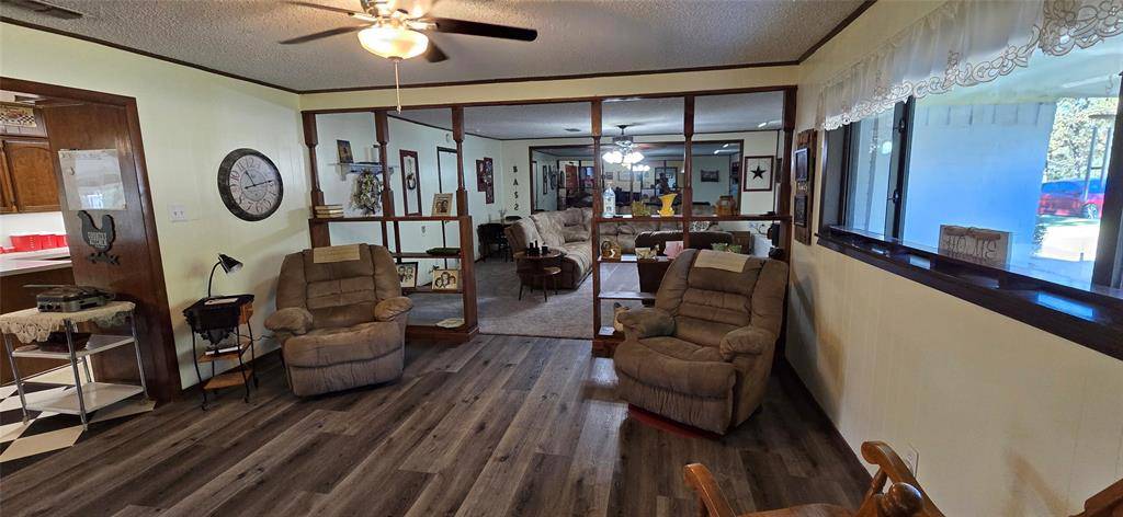 Grand Saline, TX 75140,214 N Oaks Drive