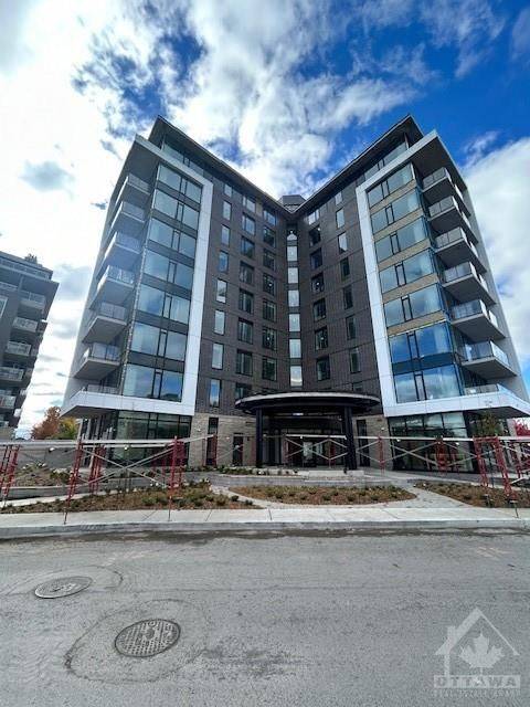 Glebe - Ottawa East And Area, ON K1S 5Y1,360 DESCHATELETS AVE #106