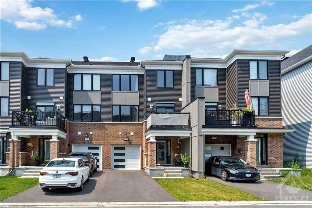 Barrhaven, ON K2J 6T5,64 URSID Mews