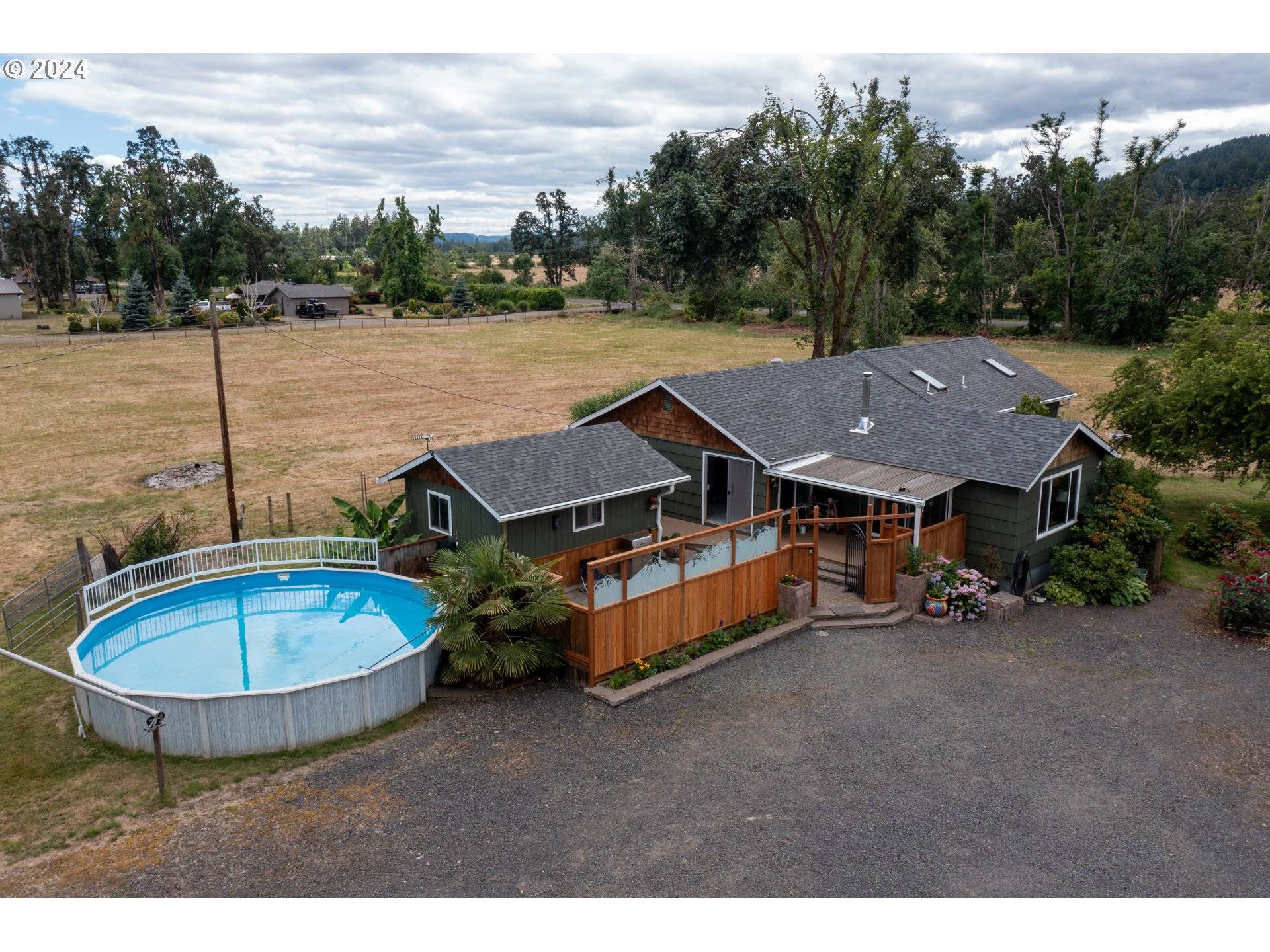 Creswell, OR 97426,85131 CLOVERDALE RD