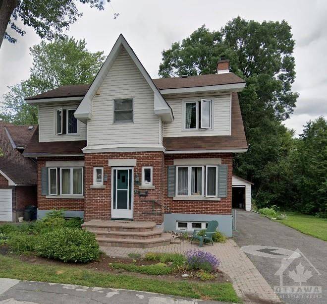 Glebe - Ottawa East And Area, ON K1S 1H9,97 MARLOWE CRES