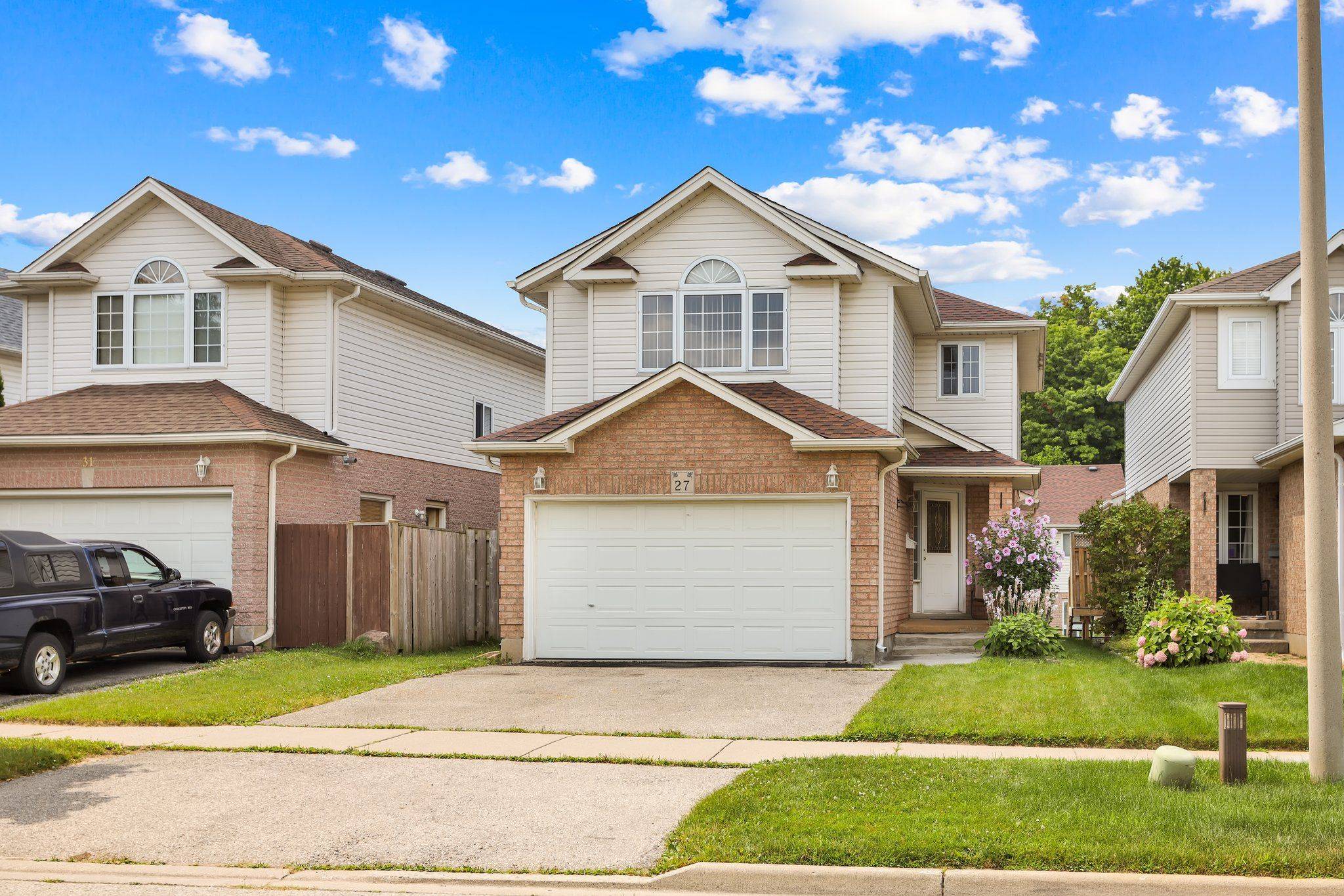 Kitchener, ON N2N 3L8,27 Hollyridge CRES