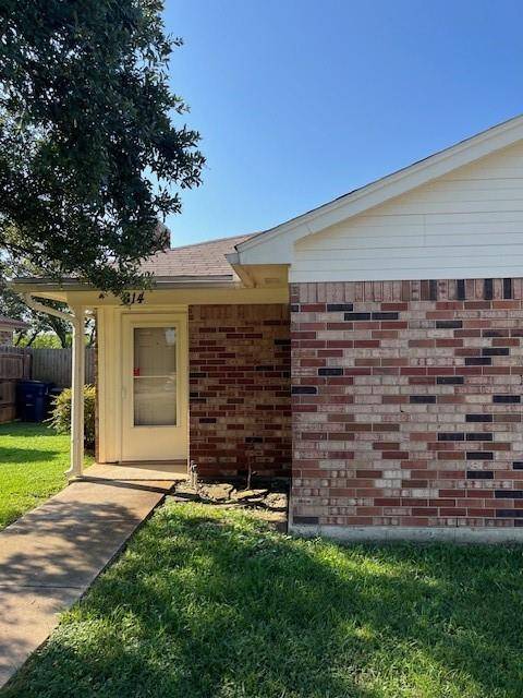 Kennedale, TX 76060,812 Woodland Court #7B