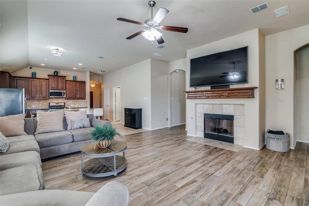 Fate, TX 75087,906 Honey Locust Drive