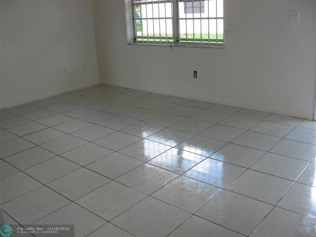 Fort Lauderdale, FL 33312,2672 Riverland Dr Apt 2