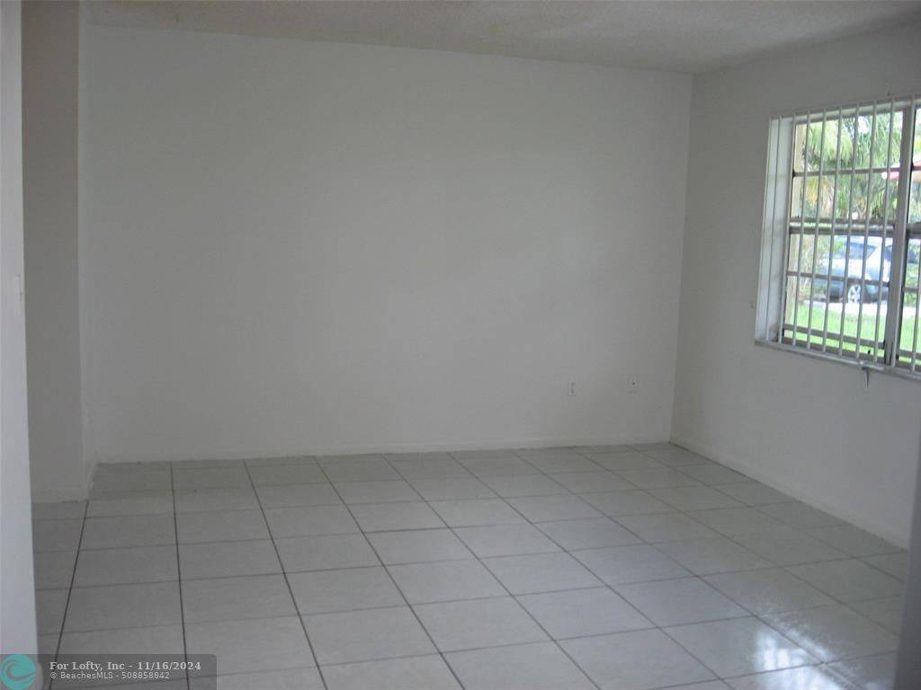 Fort Lauderdale, FL 33312,2672 Riverland Dr Apt 2