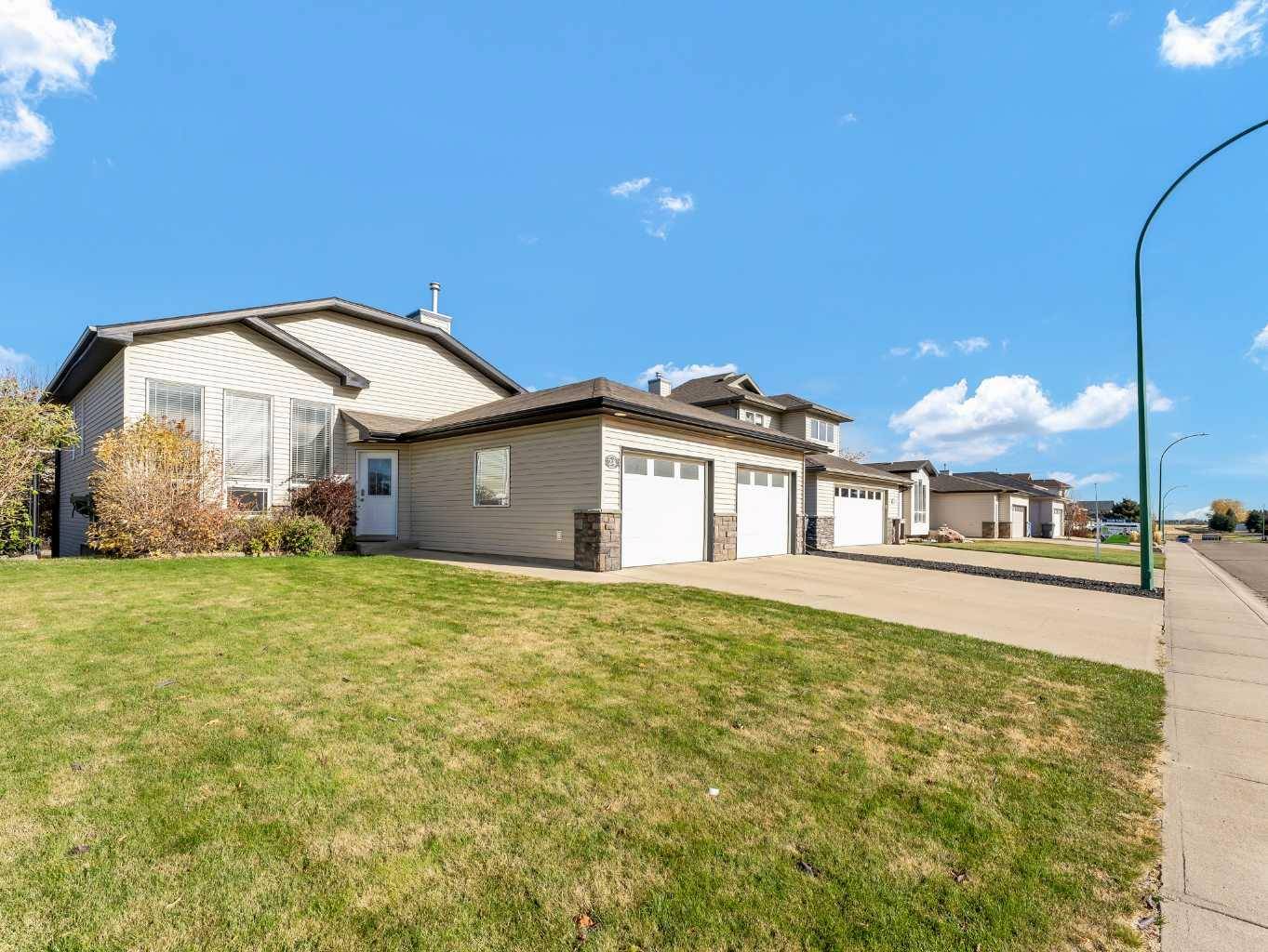 Medicine Hat, AB T1B 4R5,24 Cottonwood Close SW