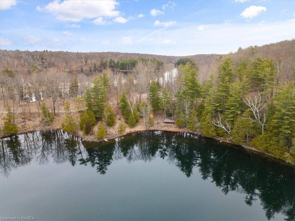 South Frontenac, ON L4A 3G7,271 30 ISLAND LAKE LN