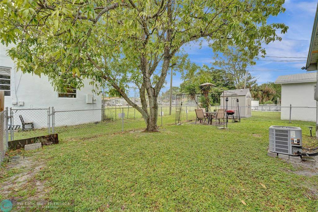 Dania Beach, FL 33004,130 SW 5th Ct