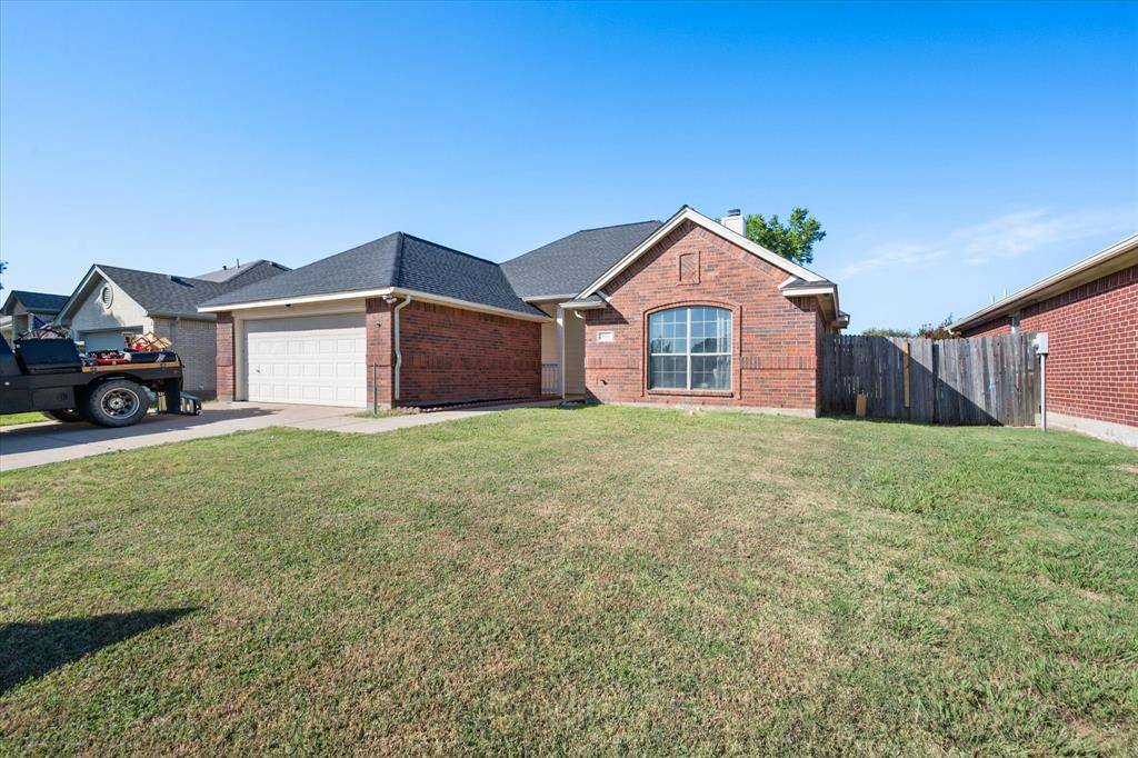 Burleson, TX 76028,949 Carlin Lane