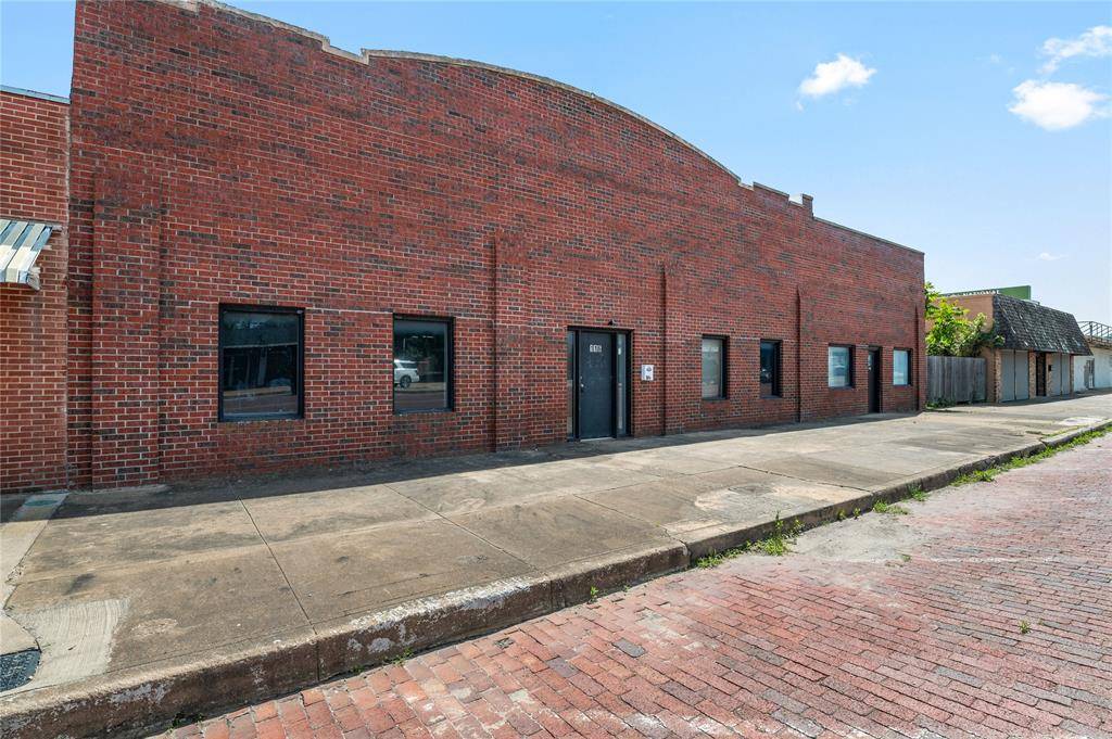 Denison, TX 75021,116 W Woodard Street