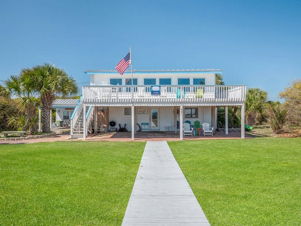 St. George Island, FL 32328,801 W Gorrie Dr