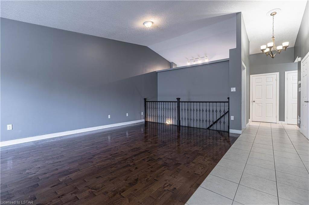 London, ON N6H 5V6,95 Capulet LN #2