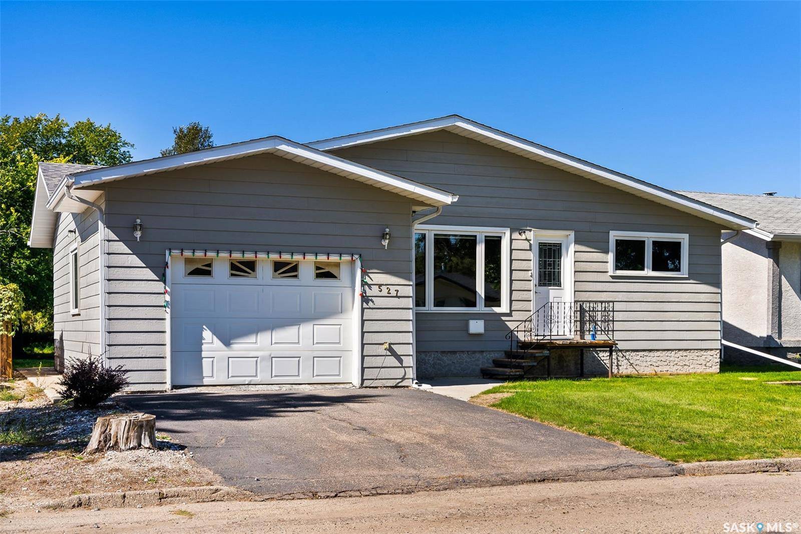 Ituna, SK S0A 1N0,527 2nd STREET NE