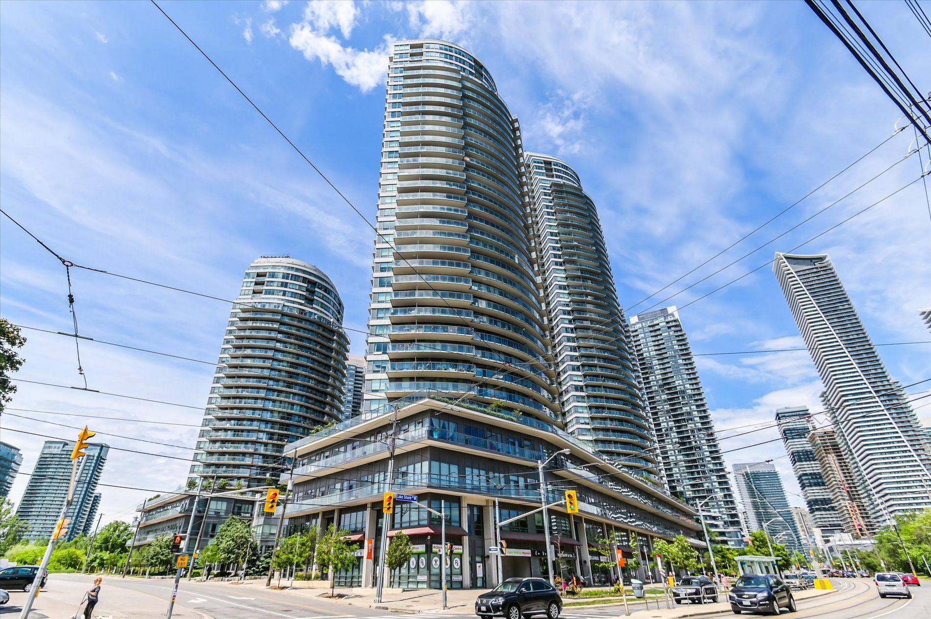 Toronto W06, ON M8V 1A5,2240 Lakeshore BLVD W #405