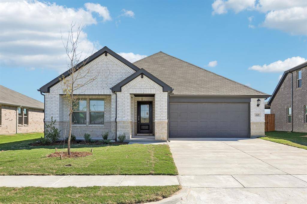 Greenville, TX 75402,225 Canyon Oaks Drive