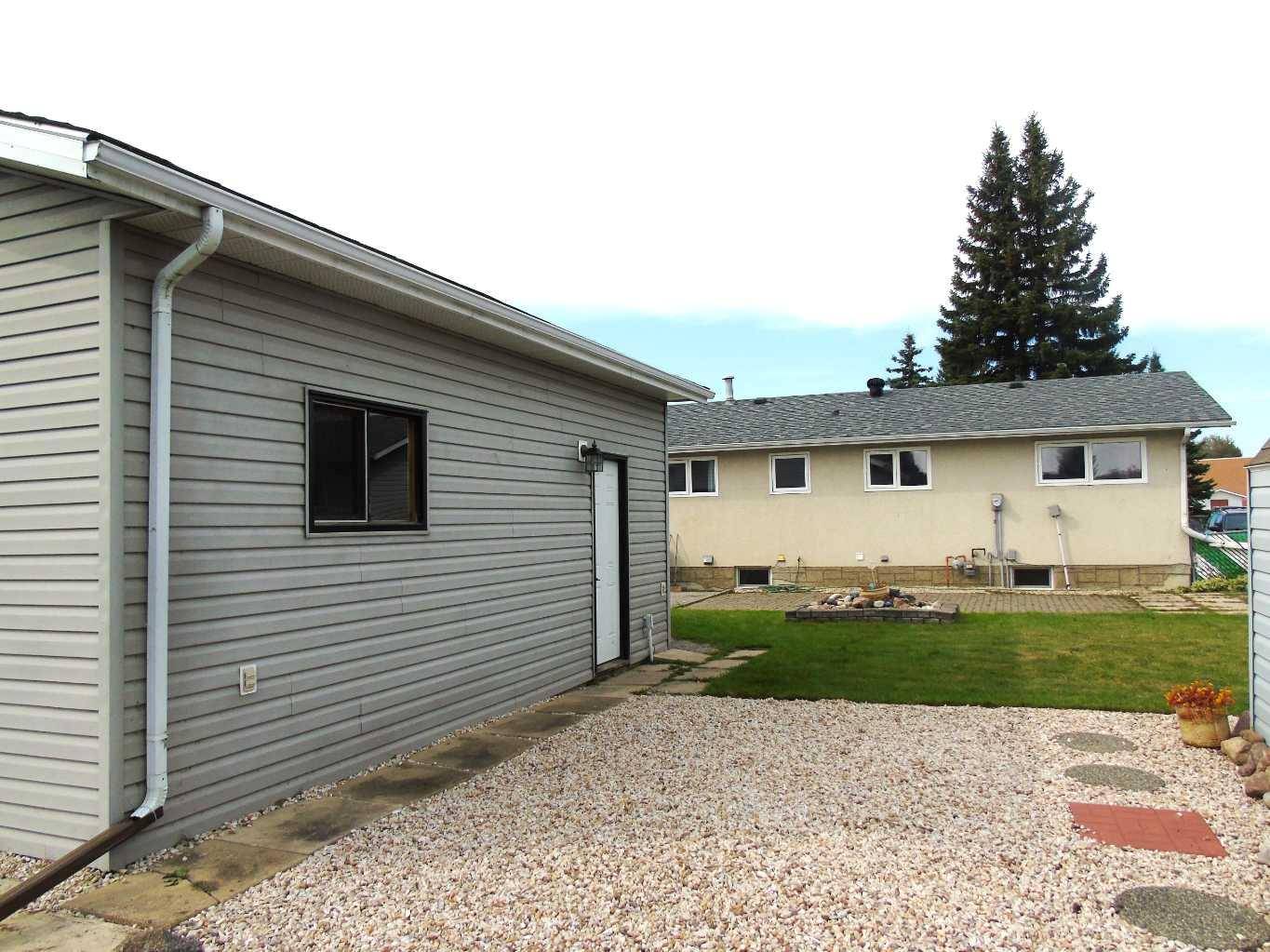 Slave Lake, AB T0G 2A3,305 7 ST SE