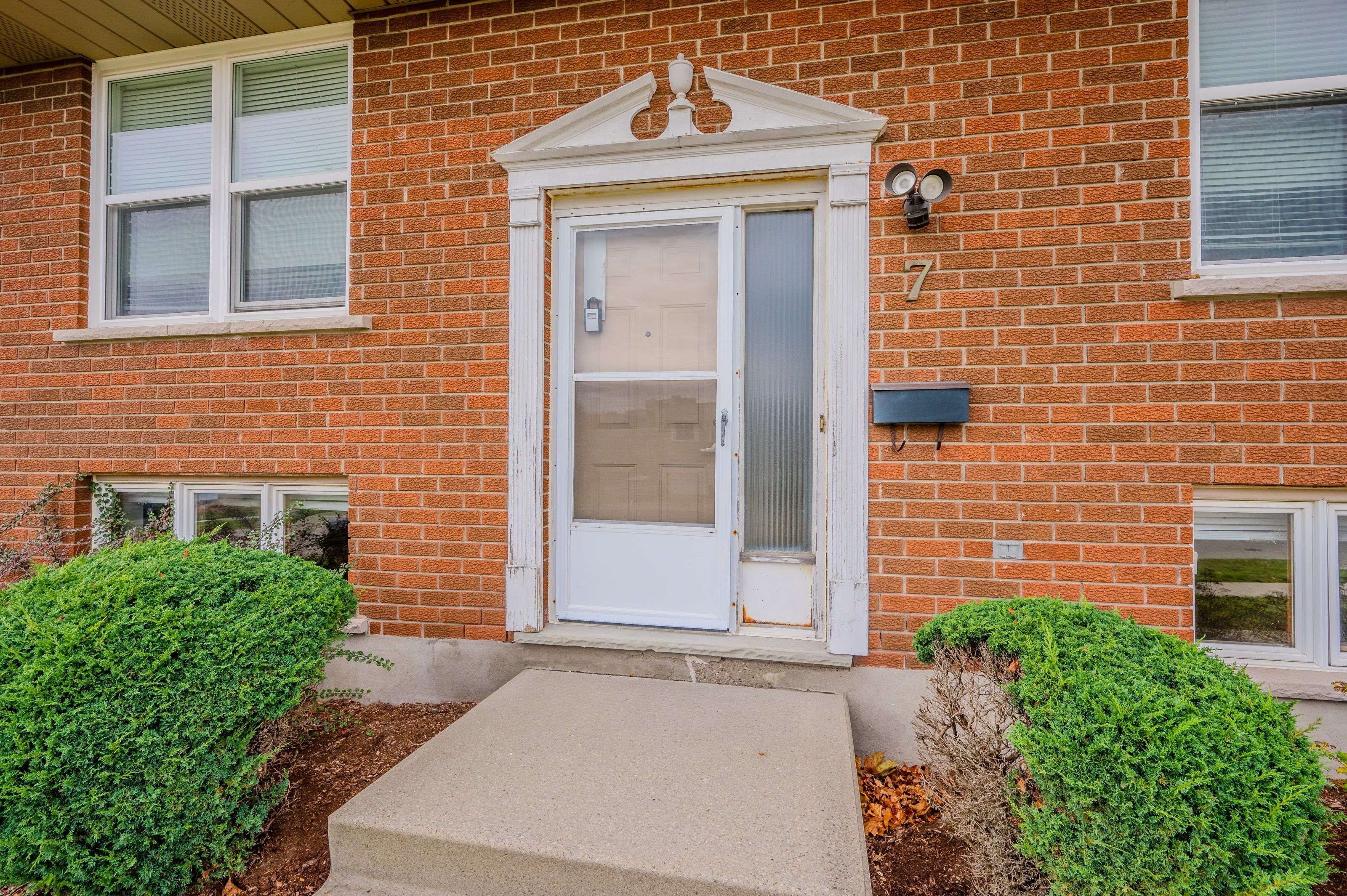 Kitchener, ON N2M 5M3,7 Daytona ST