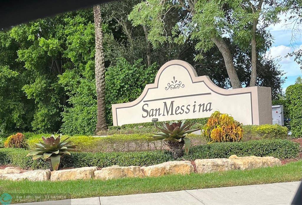 Weston, FL 33327,2220 Salerno Cir