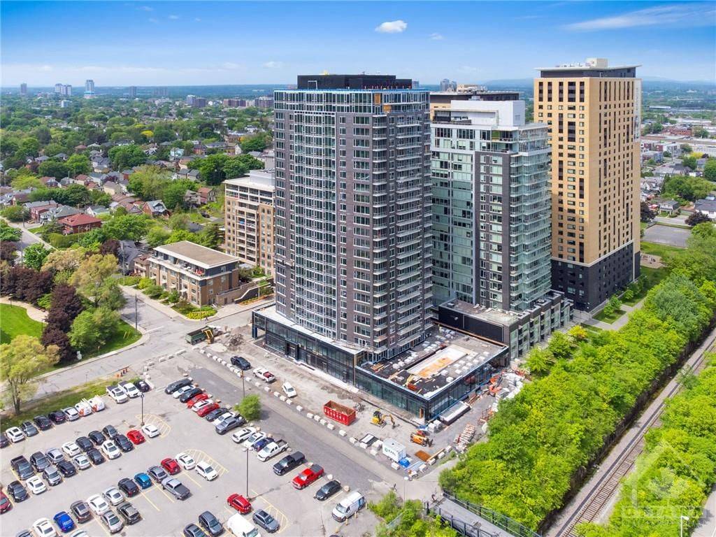 Dows Lake - Civic Hospital And Area, ON K1S 3L8,115 CHAMPAGNE AVE #114