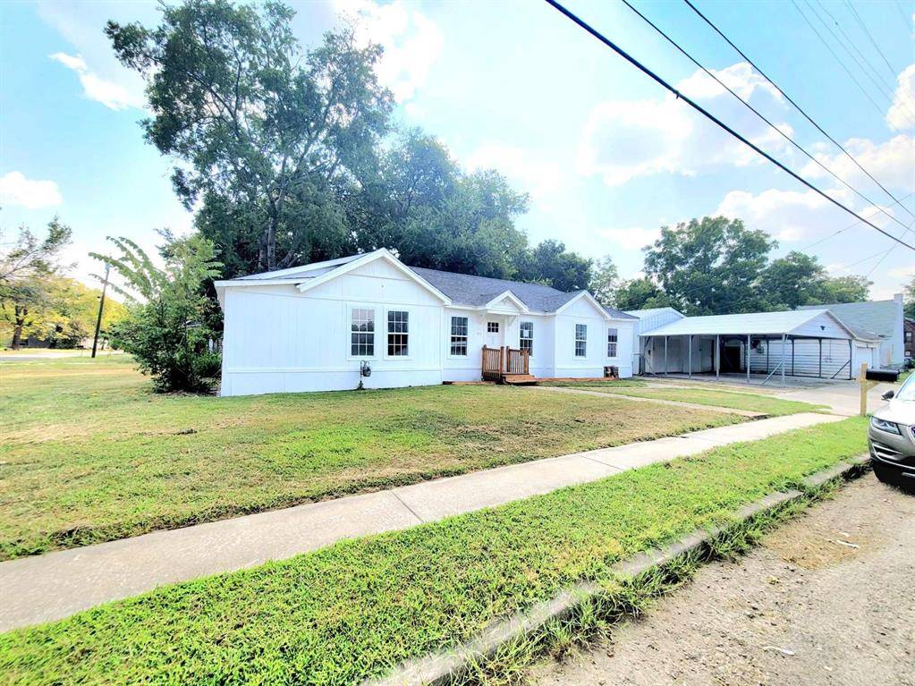 Bonham, TX 75418,430 E 12th Street