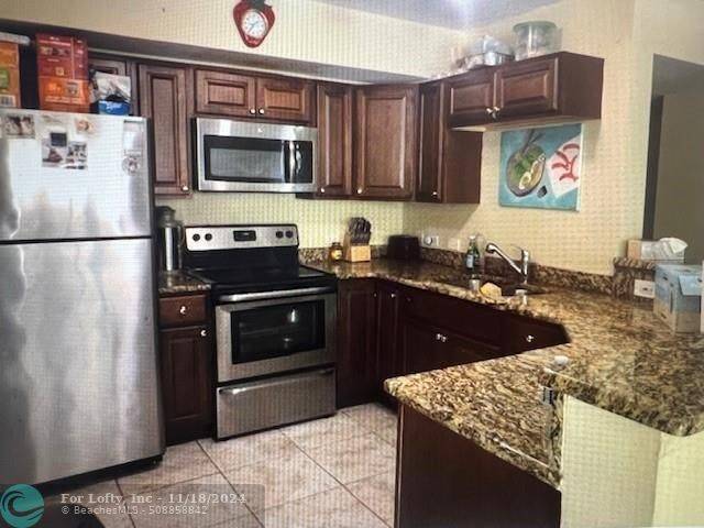 Boynton Beach, FL 33435,201 Villa Cir  #201