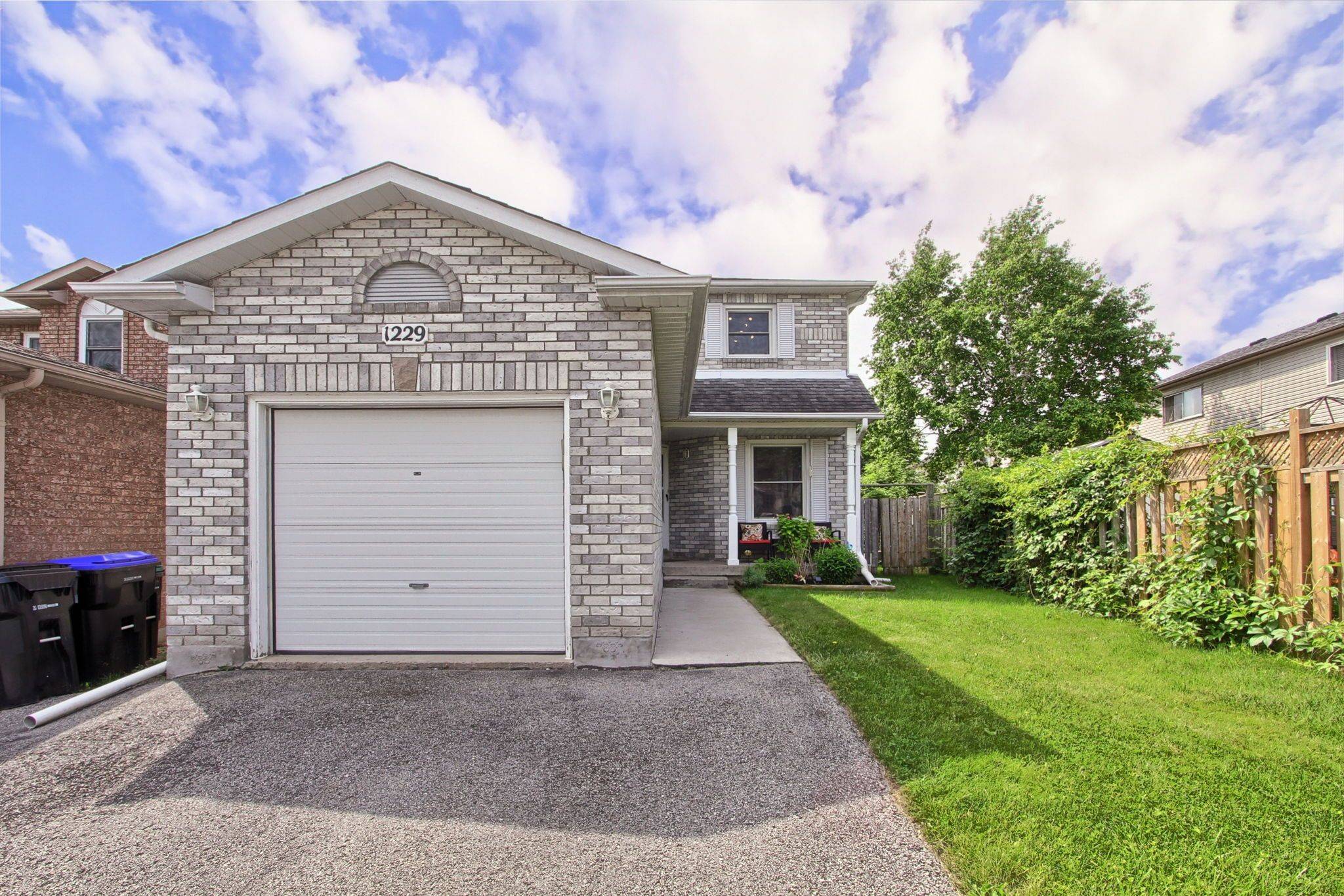 Innisfil, ON L9S 1Y5,1229 Benson ST S