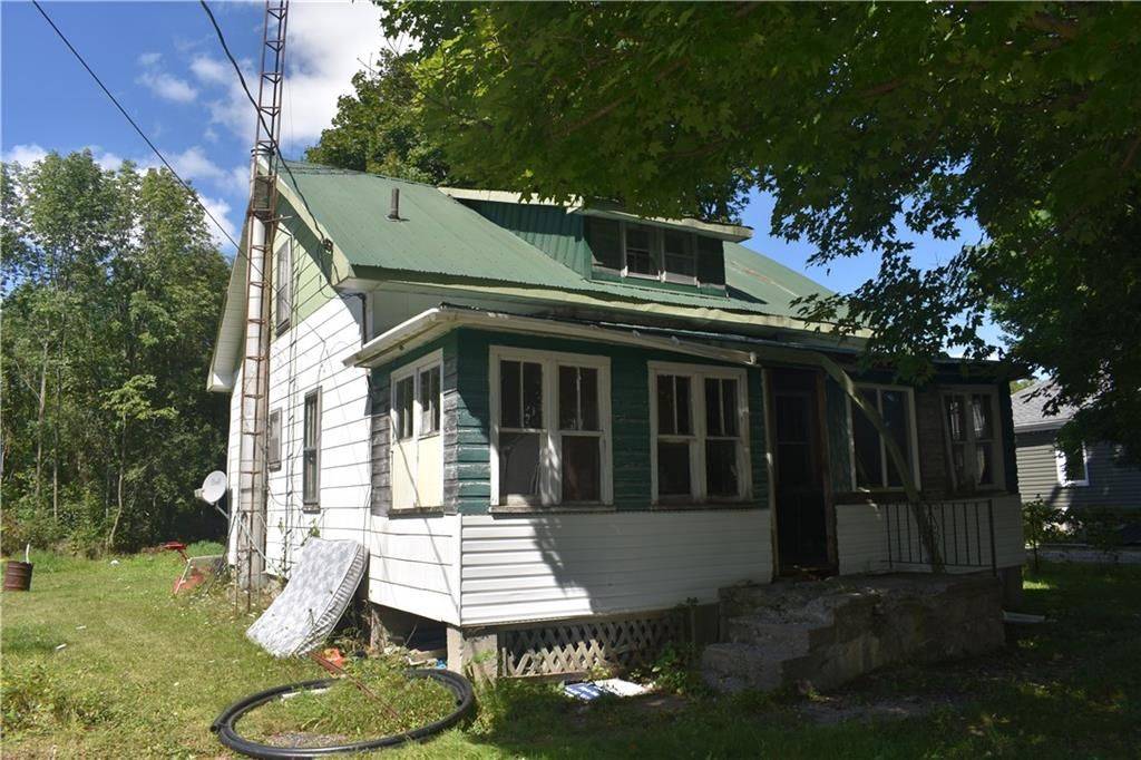 Kawartha Lakes, ON K0M 2B0,30 RICHMOND ST W