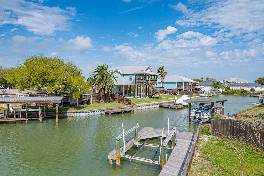 Rockport, TX 78382,10 CLAM DR