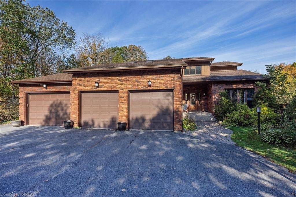 South Frontenac, ON K0H 2W0,1059 CEDARWOODS DR