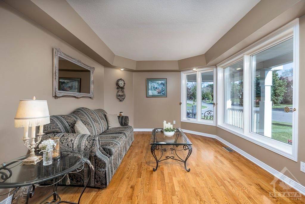 Kanata, ON K2M 2M4,62 CLYDESDALE AVE