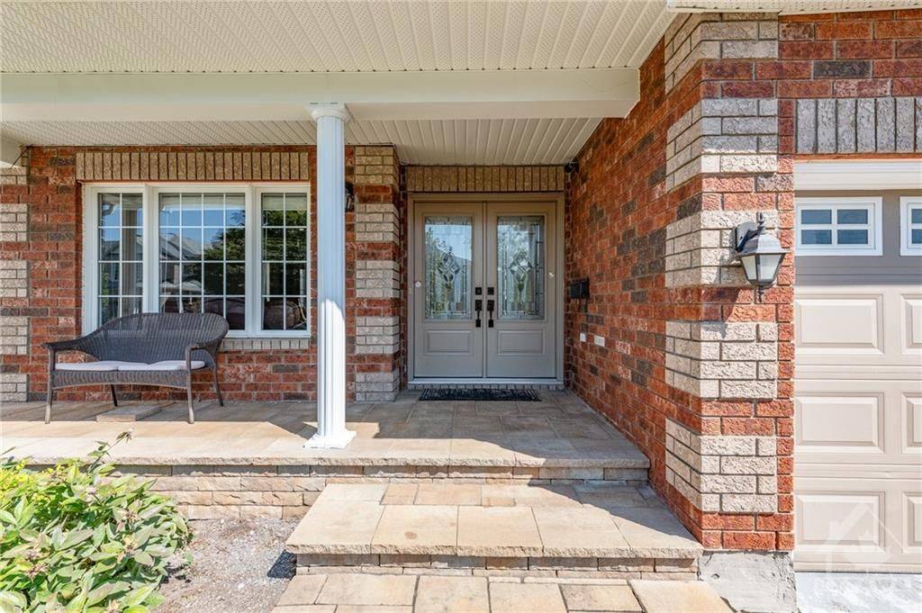 Orleans - Convent Glen And Area, ON K1W 0A3,247 LUCINDA CRES