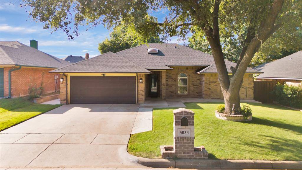 Fort Worth, TX 76133,5033 Barberry Drive