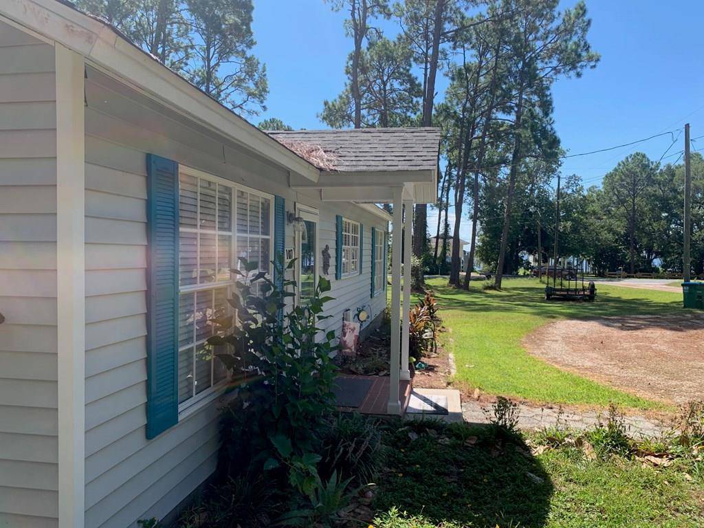 Carrabelle, FL 32322,107 Infield