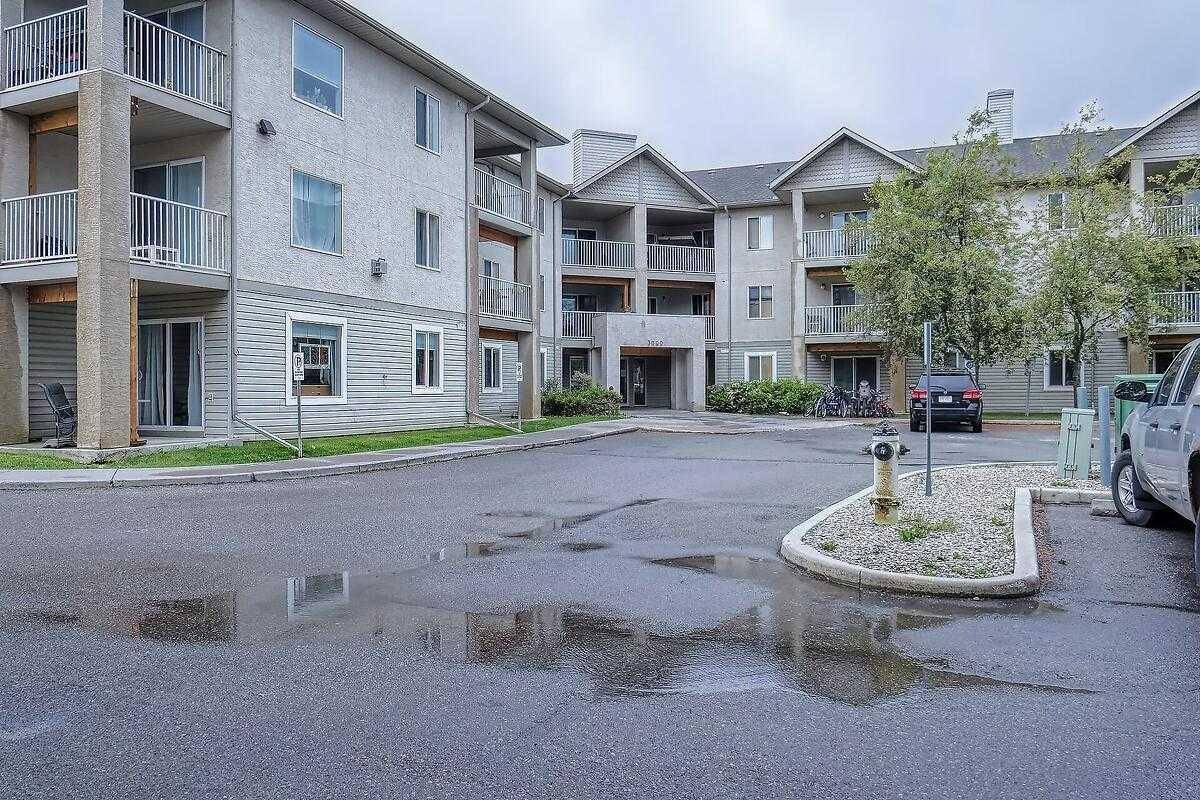 Calgary, AB T3G5N5,3000 Citadel Meadow PT NW #306