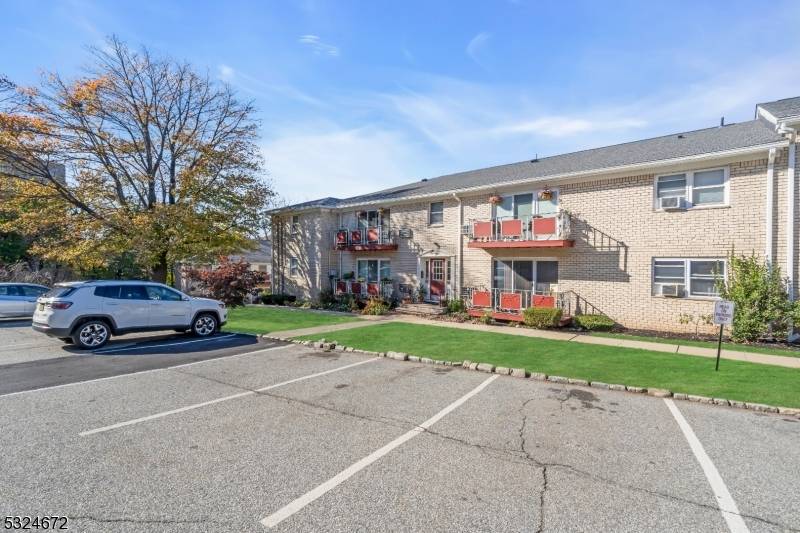 Bloomfield Twp., NJ 07003,386 Hoover Ave #165