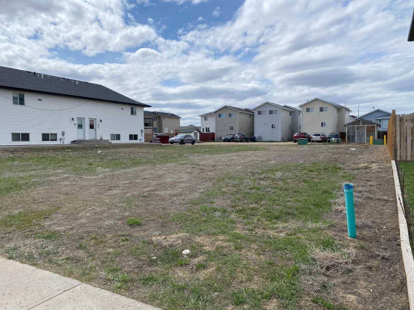 Brooks, AB T1R 1R3,333 17 ST E