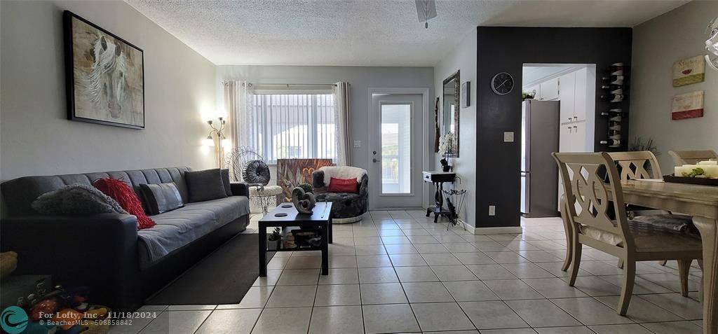 Hallandale Beach, FL 33009,541 Blue Heron Dr  #316