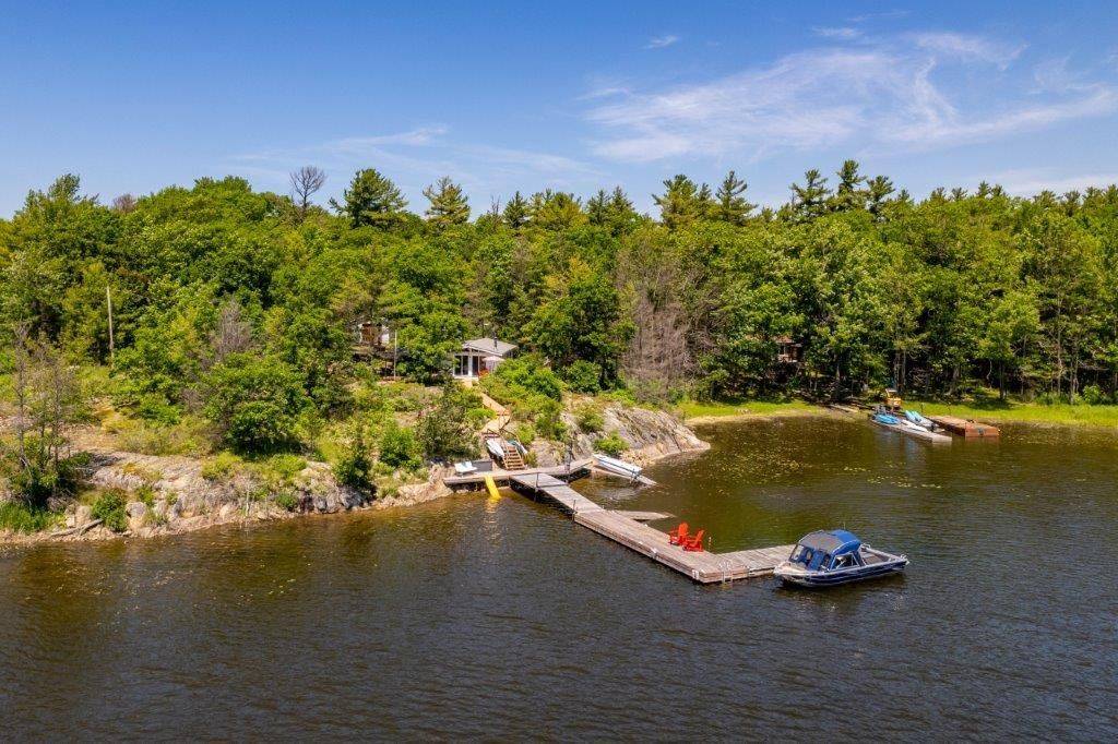 Georgian Bay, ON P0E 1E0,6932 Island 1810/Bone Island N/A